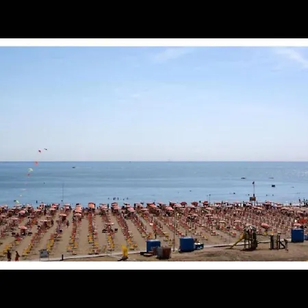 Lägenhet Beautiful Two-room For 6 People In - By Beahost Bibione